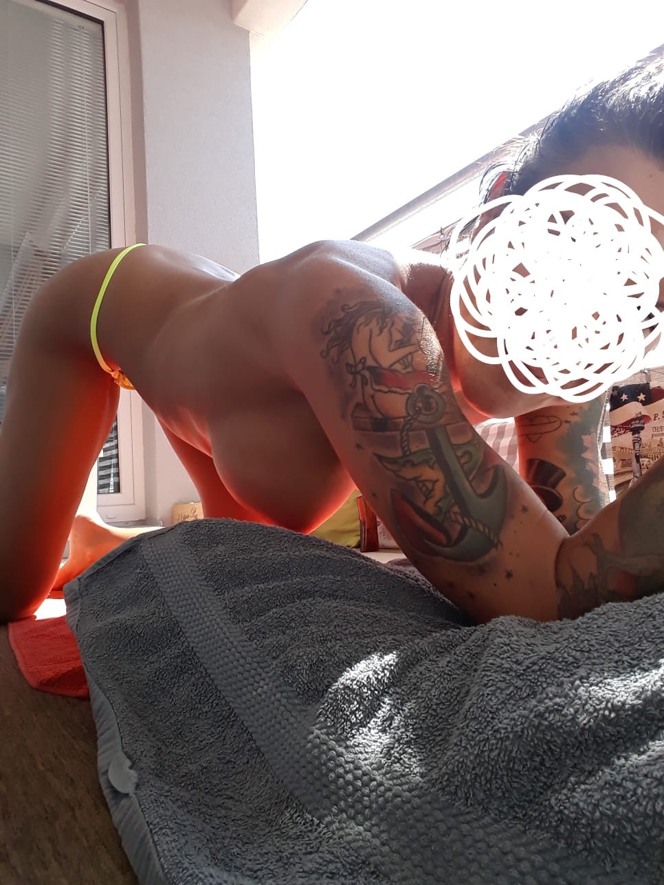 Lenka, touriste Tchèque veut du hard, du musclé et découvrir la Factory