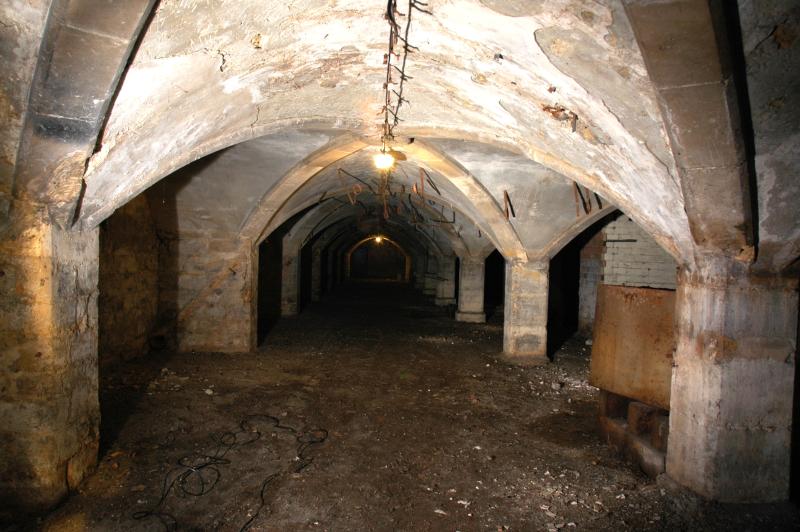 Dans la Cave