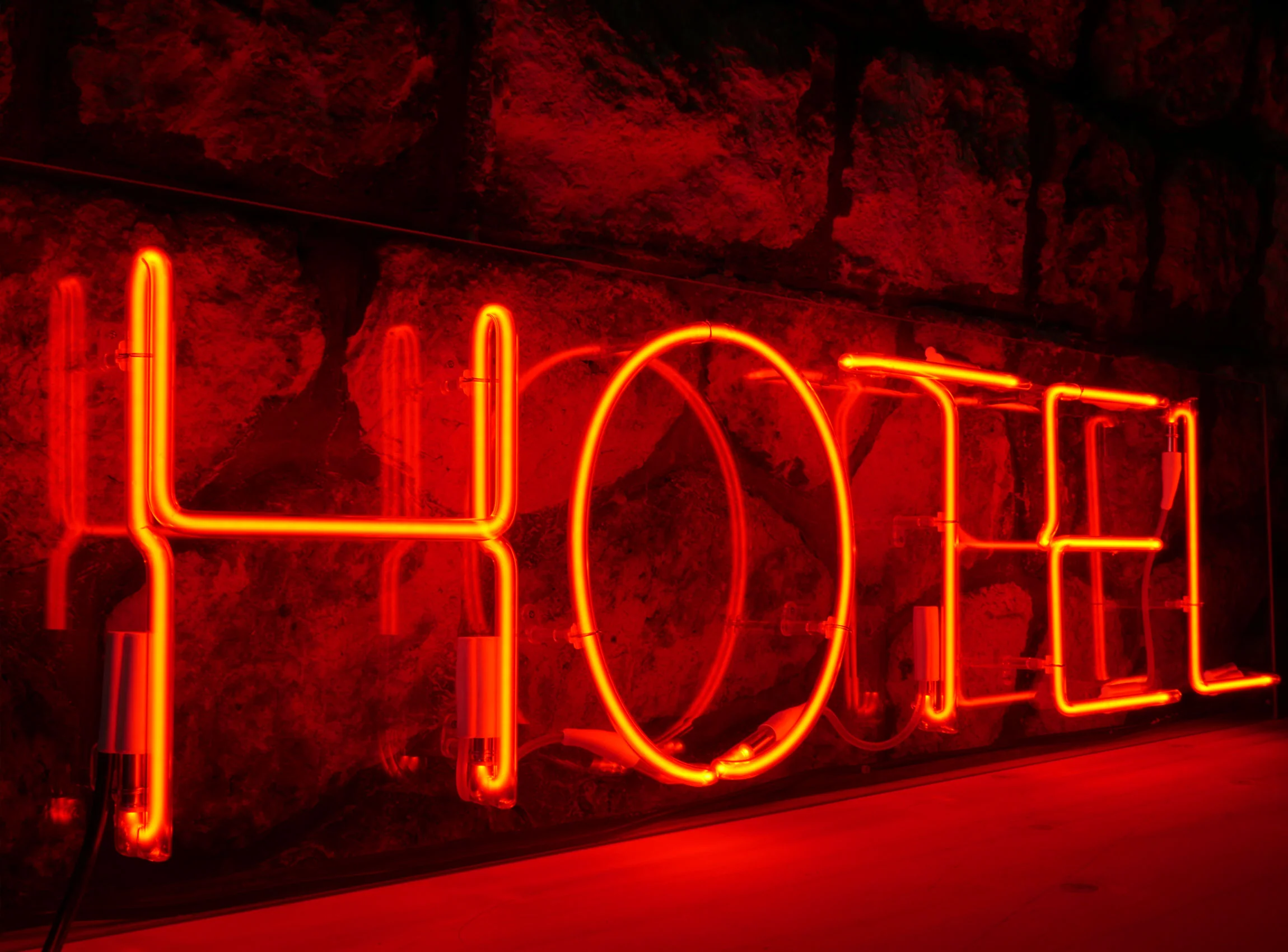 Rdv à l'hôtel ce Mercredi soir